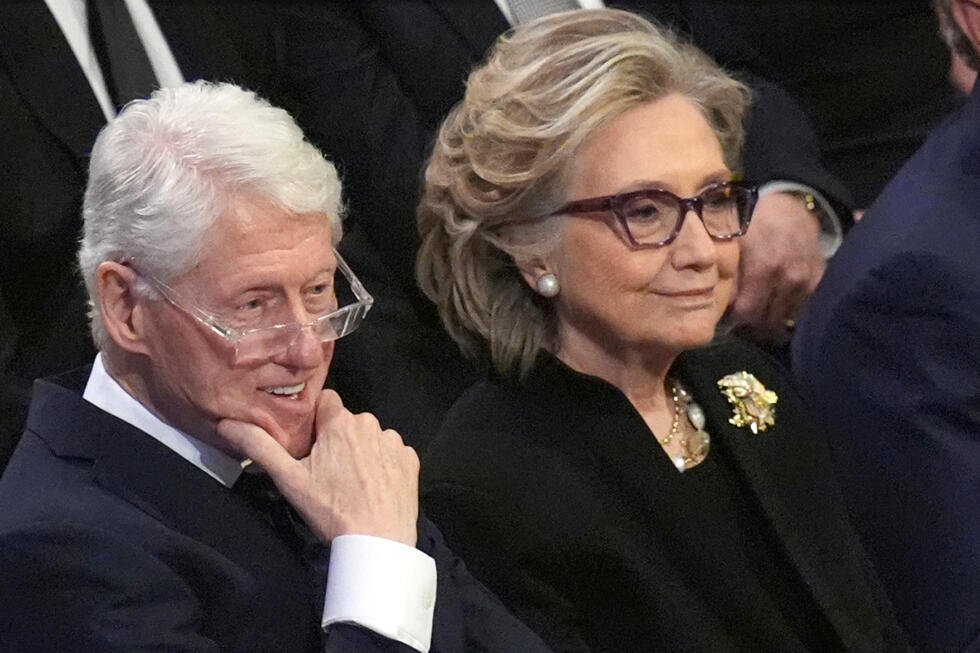 ¿Convencieron los Clinton en sus declaraciones sobre el caso Epstein?
