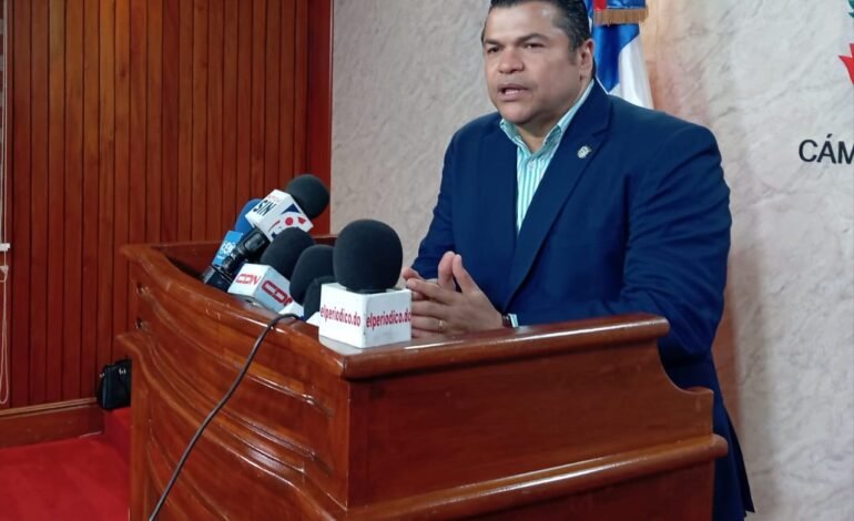 Crespo acusa Obras Publicas  y Alcaldía de mutilar áreas verdes