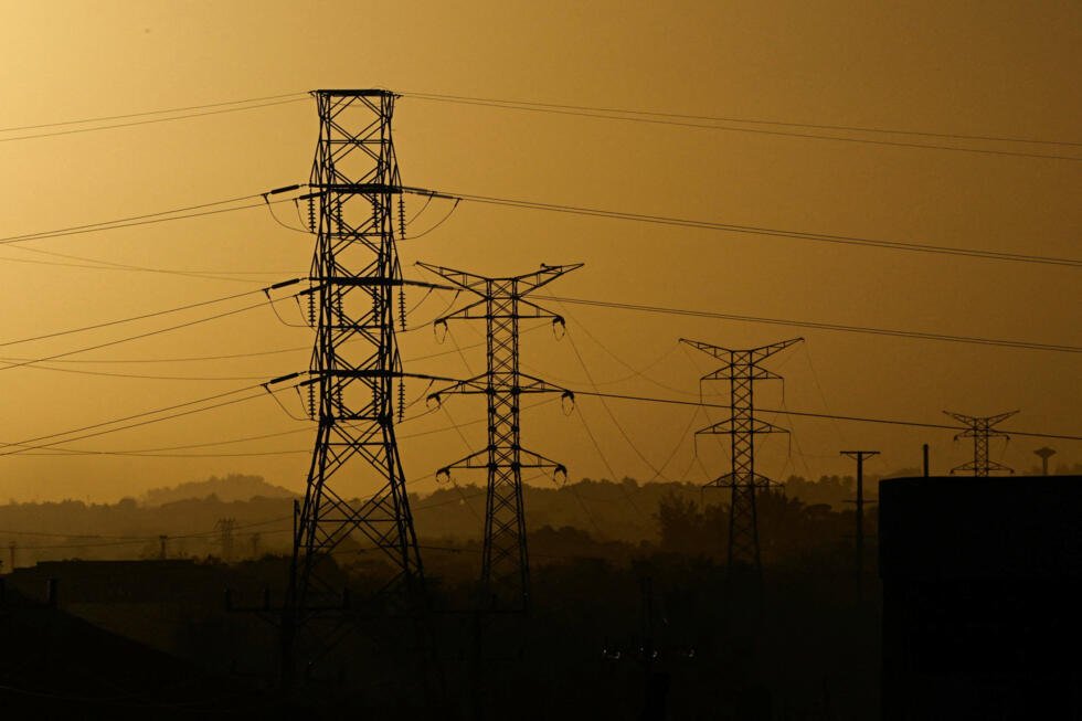 Cuba prevé apagón que afectará hasta al 60% del país este martes; estudiantes se manifiestan ante crisis energética