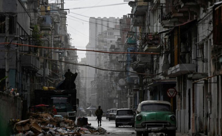 Cuba reconecta su red eléctrica, mientras promete «resistencia inquebrantable ante presión de EE. UU.