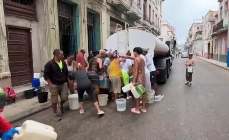 Cuba sin bienes básicos: escasez de agua y combustible agrava la crisis en la isla