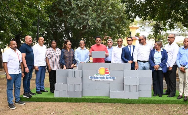 David Collado deja iniciados trabajos de revitalización del parque San Miguel y su entorno