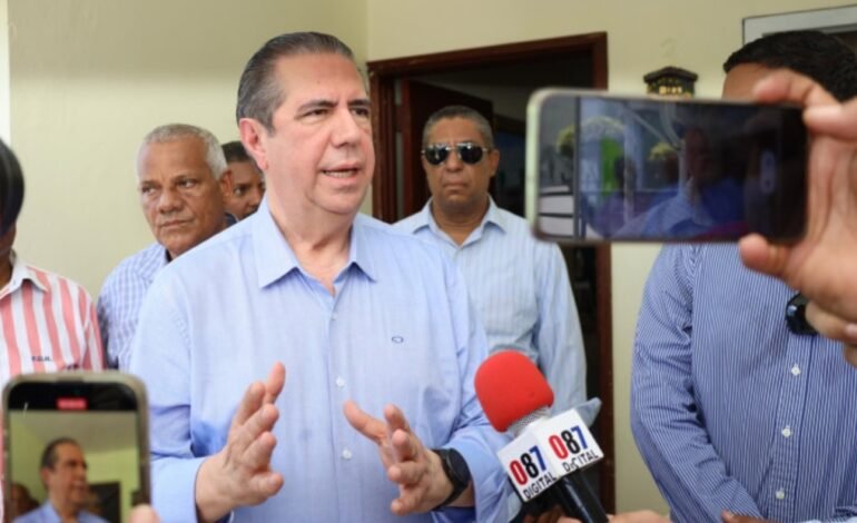 Demanda explicación respecto a puerto satelital en Pedernales