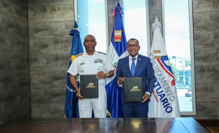 Departamento Aeroportuario y Armada acuerdan apoyo en situaciones de riesgo