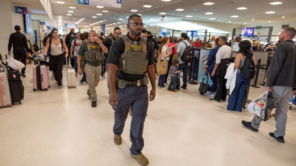 Desfinanciamiento, amenazas y ICE: ¿qué ocurre en los aeropuertos de EE. UU.?