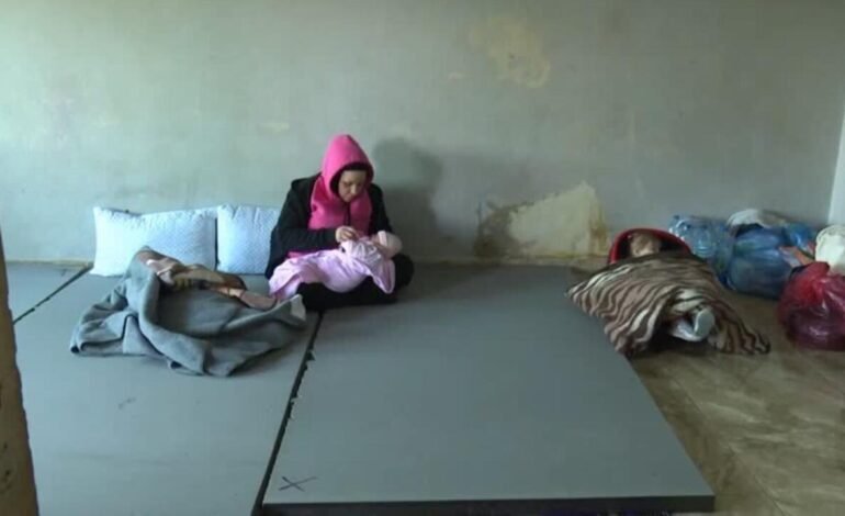 Desplazados en Líbano intentan vivir con normalidad en medio de los ataques