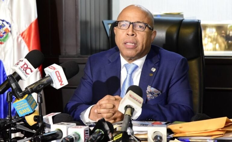 Dice prefiere aspirar Alcaldía DN y no cargo interno PRM