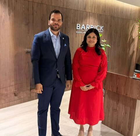 Diputado Vicente Sánchez se reúne con presidenta de Barrick Pueblo Viejo para impulsar oportunidades para la juventud