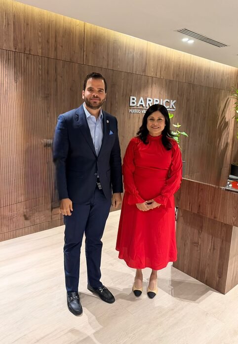 Diputado Vicente Sánchez se reúne con presidenta de Barrick Pueblo Viejo para impulsar oportunidades para la juventud