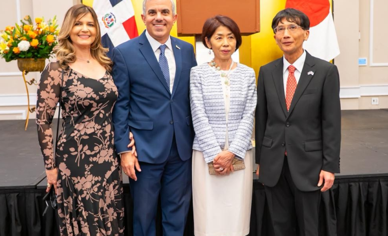 Director del Intabaco asiste a recepción Fiesta Nacional de Japón