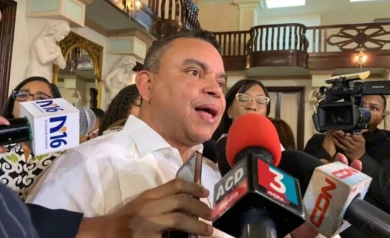 Director SNS resta validez paro enfermeras, atienden reclamos