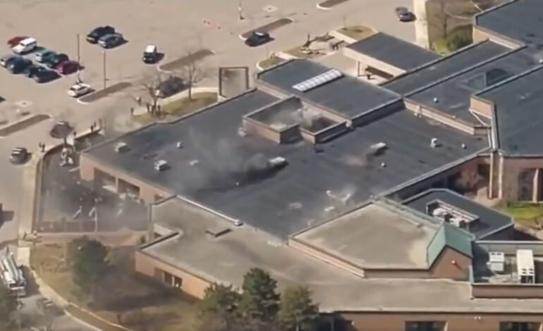 EEUU: Abaten hombre chocó un vehículo contra una sinagoga