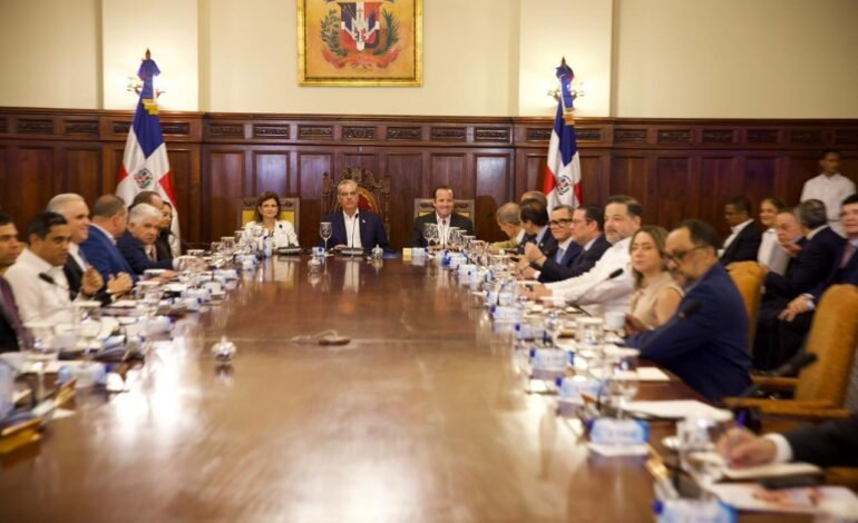 El Gobierno y sector productivo revisan programa Meta RD 2036