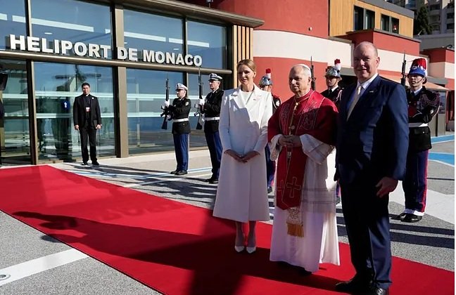 El Papa León XIV llegó este sábado al Principado de Mónaco