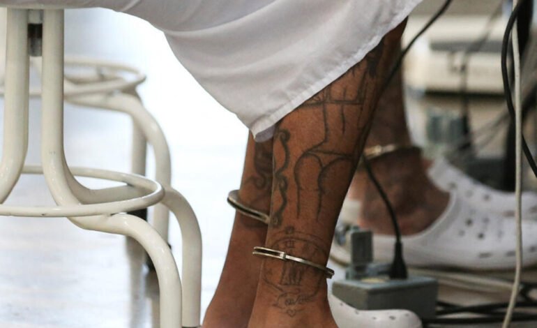 El Salvador aprueba prisión perpetua para menores por delitos graves: ¿seguridad o retroceso en DD. HH.?