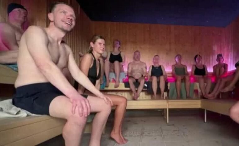 Elecciones legislativas en Dinamarca: candidatos hacen campaña en saunas