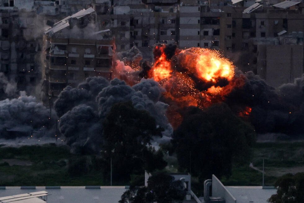 Una explosión en los suburbios del sur de Beirut después de un ataque israelí, tras una escalada entre Hezbolá e Israel en medio del conflicto entre Estados Unidos e Israel con Irán, Líbano, el 6 de marzo de 2026.