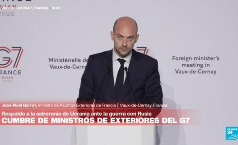 «Es necesario reestablecer la navegación en el estrecho de Ormuz: ministro de Exteriores francés