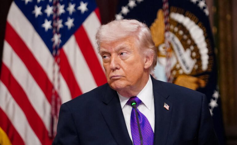 ¿Está Trump en la cuerda floja?: lo que dicen los sondeos sobre su aprobación