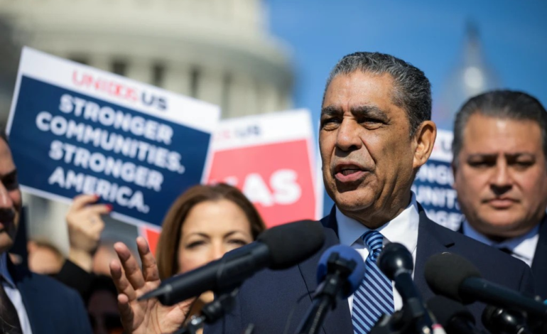 EU: Espaillat encabezó presión precedió salida Kristi Noem del DHS