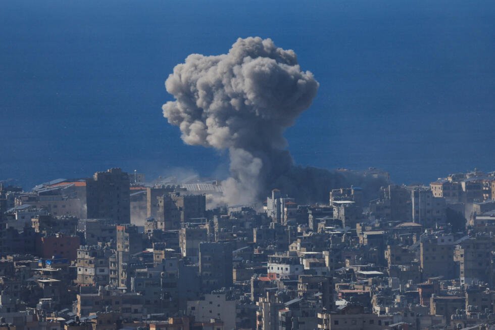 Humo tras un ataque israelí en los suburbios del sur de Beirut, tras una escalada entre Hezbolá e Israel en medio del conflicto entre Estados Unidos e Israel con Irán, Líbano, 9 de marzo de 2026.