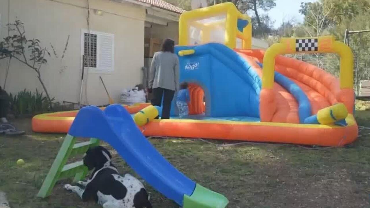 Familias viven entre guerra y supervivencia en el norte de Israel