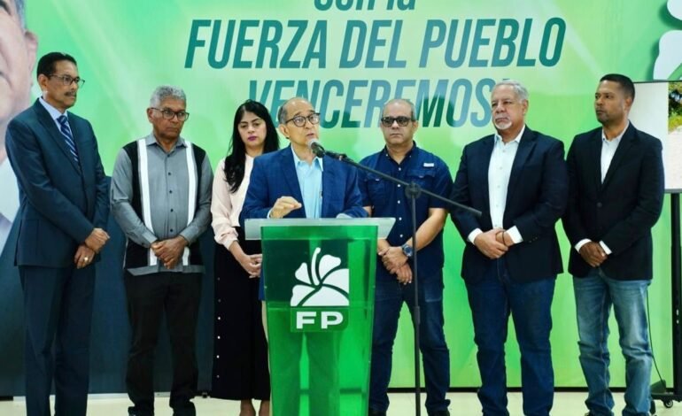 FP acusa a Abinader inflar cifras y presentar obras inconclusas