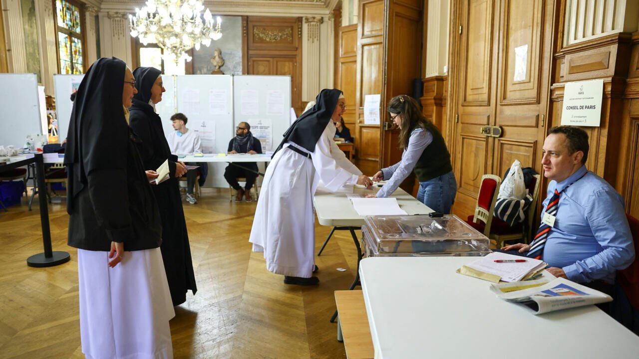Francia: participación en torno al 57% en la segunda vuelta de las elecciones municipales, según proyecciones