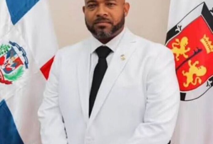 Fuerza del Pueblo designa al regidor Jairo Doñe como Secretario de Transporte del Distrito Nacional