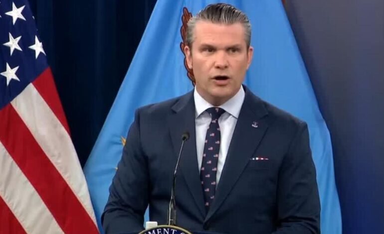 Hegseth asegura que Jamenei está «herido» y «desfigurado»