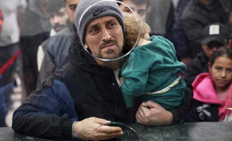 Huir de Líbano para volver al caos: el éxodo inverso de los refugiados sirios