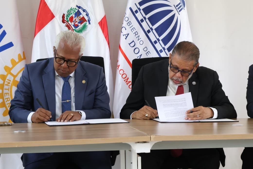 DGDC y Club Rotary Santo Domingo Colonial se unen para impulsar el desarrollo comunitario