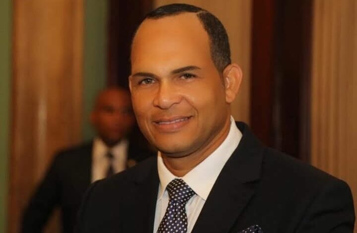 Luis Bautista denuncia “maniobra atroz” del Gobierno en precios de combustibles y exige rebaja inmediata de impuestos