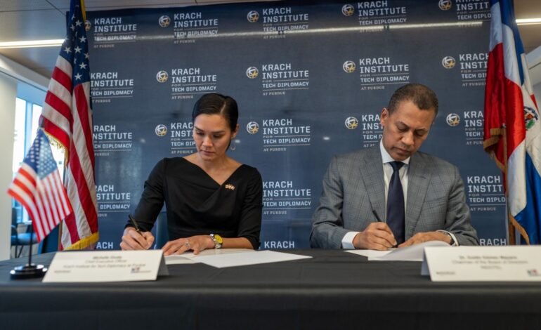 INDOTEL e Instituto EEUU sellan alianza diplomacia tecnológica