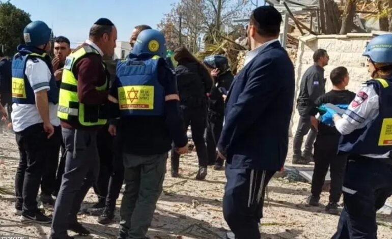 Irán ataca centro de Israel y el portaaviones Abraham Lincoln