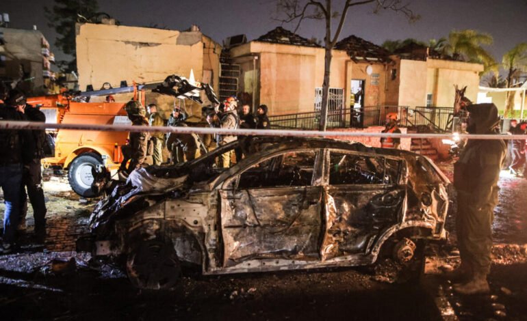 Irán ataca Dimona, la ciudad que alberga un complejo nuclear de Israel; Netanyahu rechaza ceder