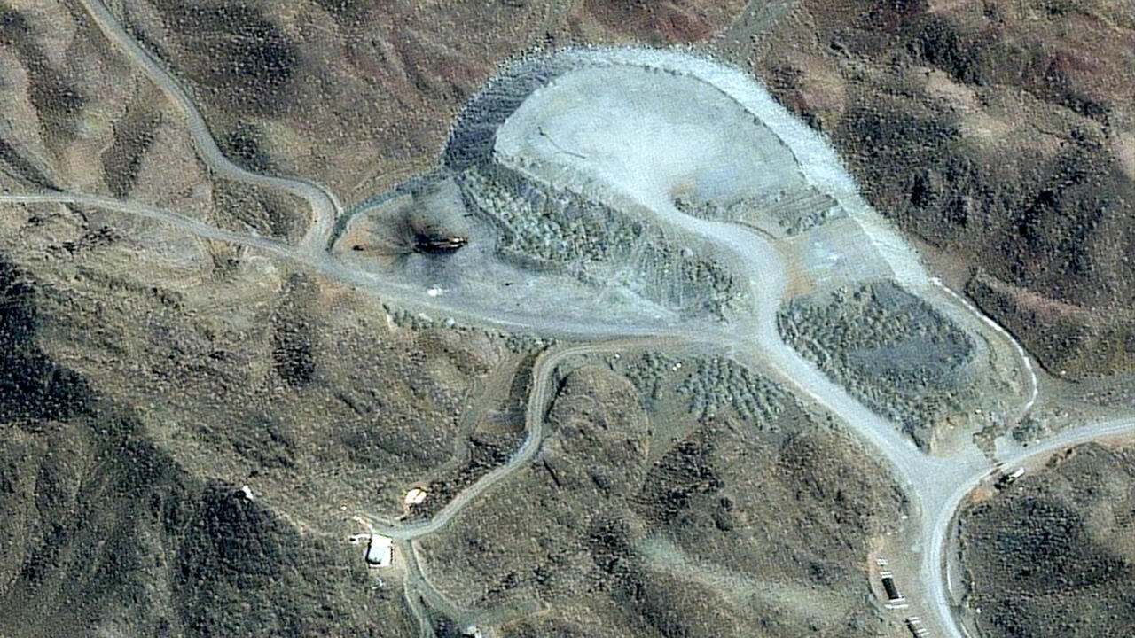 Irán ataca la base militar de Diego García; Israel y EE. UU. golpean la planta nuclear de Natanz