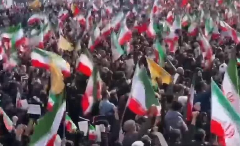 Iraníes reaccionan con diferencias tras el nombramiento de Mojtaba Jamenei como líder supremo