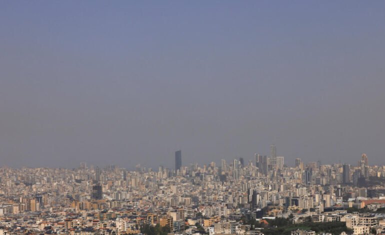 Israel bombardea Beirut y el sur de Líbano; el ejército iraní reporta ataques contra sedes de inteligencia israelíes