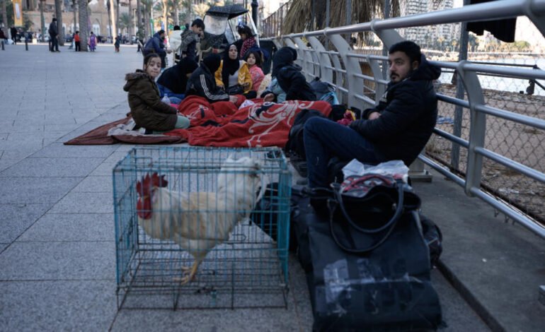 Israel bombardea Líbano y deja decenas de muertos tras un ataque previo de Hezbolá por la muerte de Jamenei