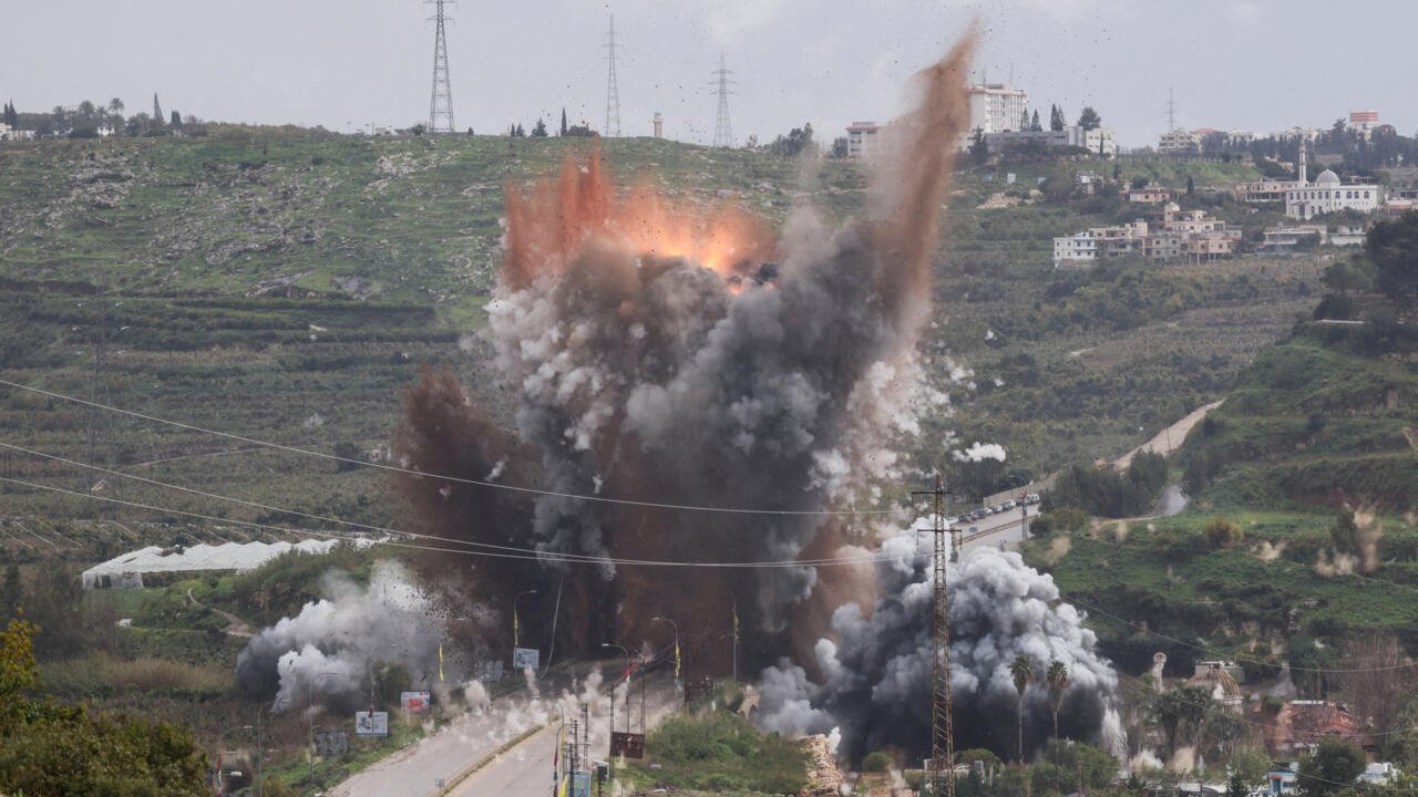 Israel intensifica ofensiva en Líbano y dice haber eliminado al comandante de las fuerzas especiales de Hezbolá
