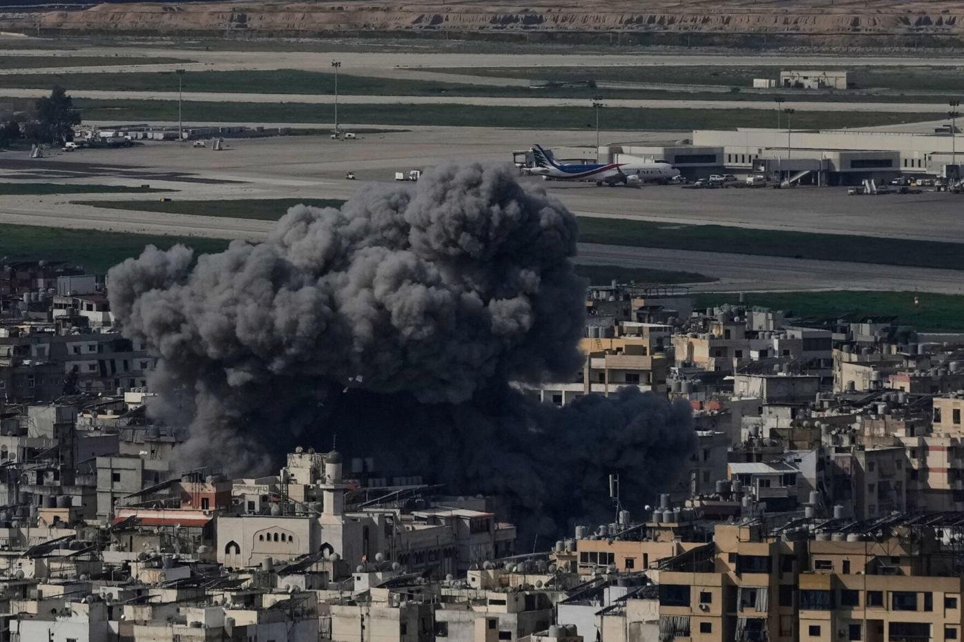 Israel lanza oleada ataques en los suburbios del sur de Beirut