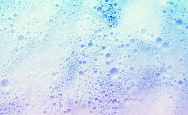 Las espumas también “aprenden”: el extraño hallazgo que conecta la física con la IA