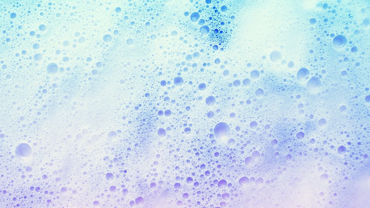 Las espumas también “aprenden”: el extraño hallazgo que conecta la física con la IA