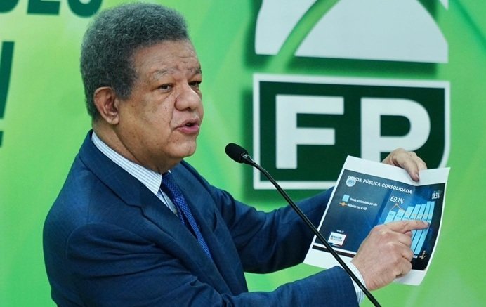 Leonel cuestiona excusas del Gobierno ante crisis petróleo