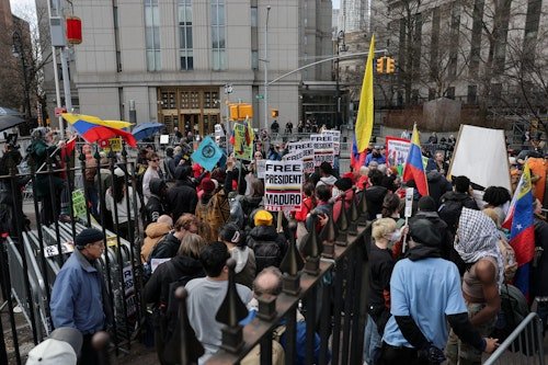 Maduro comparece ante tribunal en EE. UU.; Trump afirma que será juzgado por “una fracción” de sus presuntos delitos