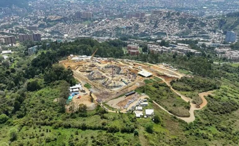 Medellín construirá megacárcel inspirada en el modelo de Bukele