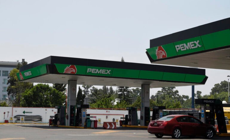 México apunta a proteger el precio de los combustibles ante la crisis de Medio Oriente