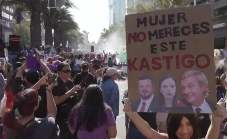 Miles marchan en Chile por el 8M y contra la agenda ultraconservadora de José Antonio Kast