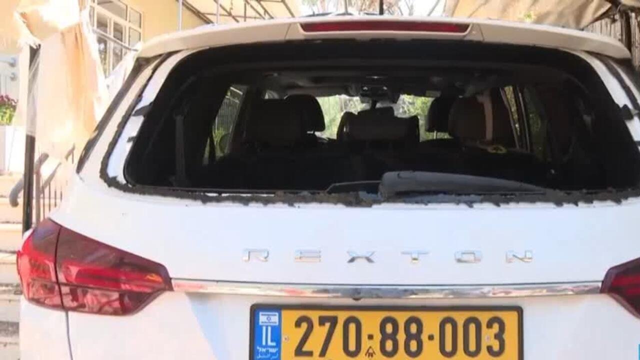 Misil iraní impacta casas y vehículos en Israel